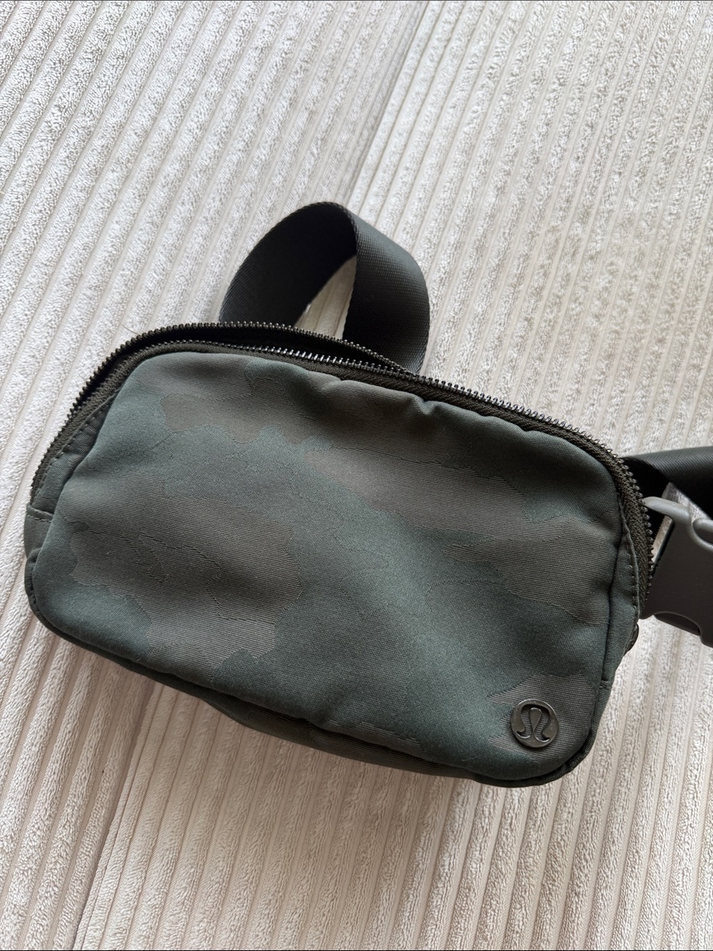 lululemon athletica army green camo 1L belt bag with army green strap